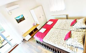 Magenta Apartments